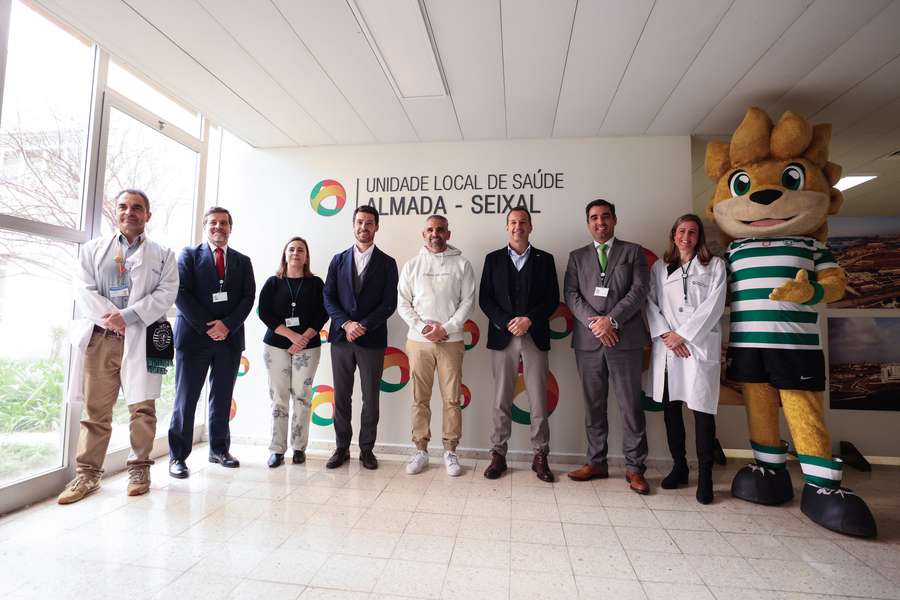Comitiva do Sporting na ala pediátrica do Hospital Garcia de Orta, em Almada Comitiva do Sporting na ala pediátrica do Hospital Garcia de Orta, em Almada