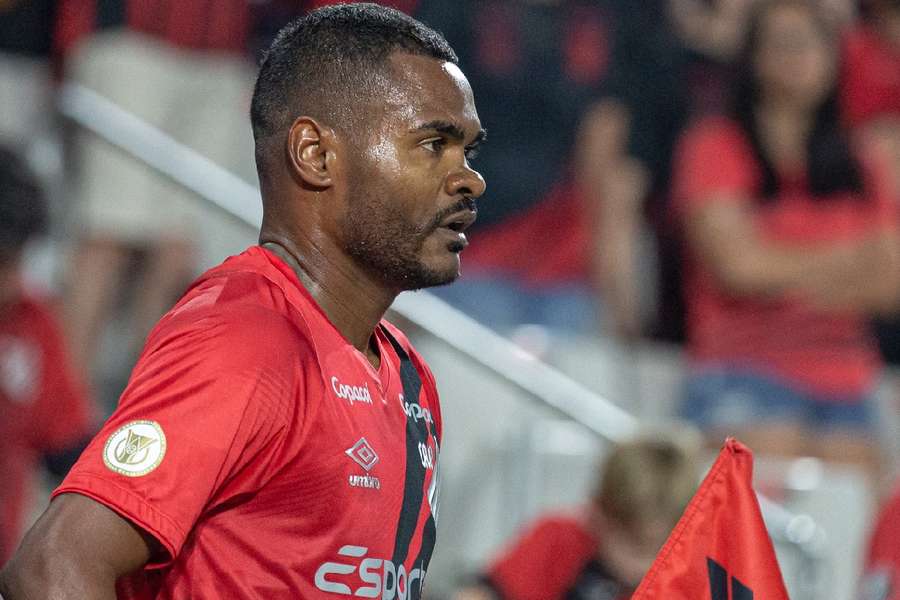 Nikão foi emprestado pelo São Paulo ao Athletico-PR