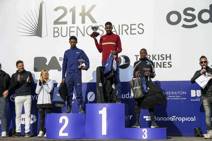 El etíope Gerba Beyata Dibaba ha vuelto a ganar la media maratón de Buenos Aires