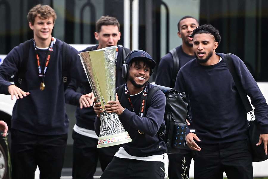 Lookman back in Italy with the trophy