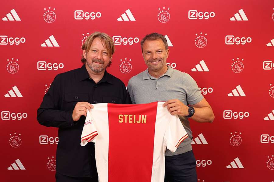 Maurice Steijn vai comandar o Ajax