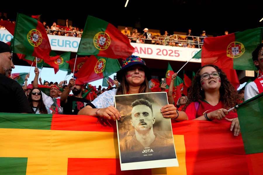 Un hommage vibrant pour Diogo Jota avant Espagne-Portugal