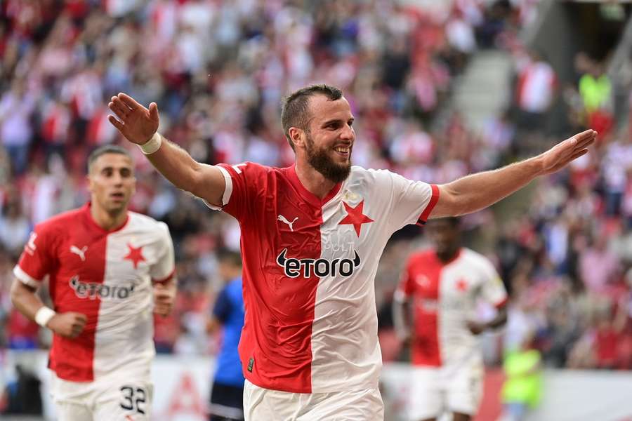 Slavia v utkání s St. Joseph's opět dominovala.