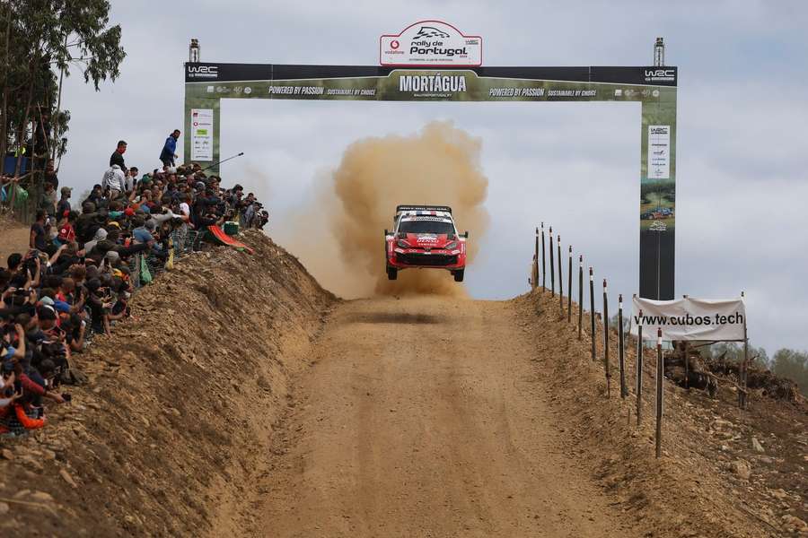 Sébastien Ogier venceu a primeira etapa da 59.ª edição do Rali de Portugal