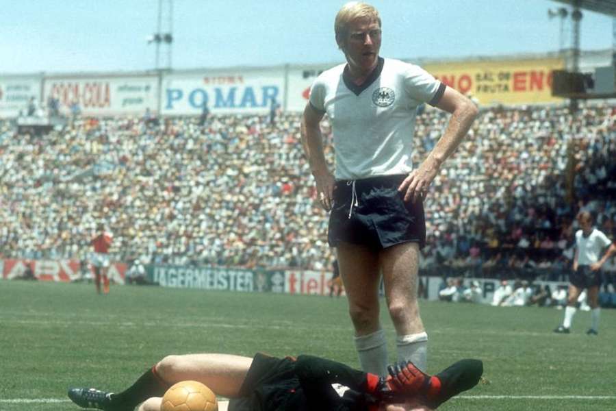 Karl-Heinz Schnellinger aux côtés de son gardien Sepp Maier lors du Mondial 1970.