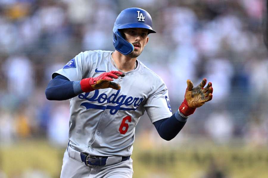 Cavan Biggio rounding the bases after hitting a home run for the Los Angeles Dodgers