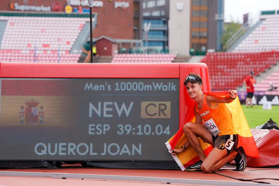 Joan Querol, con su récord de España Joan Querol, con su récord de España
