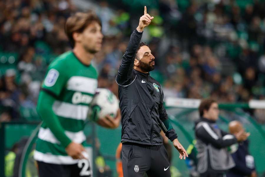 Rúben Amorim fez sete alterações no onze do Sporting