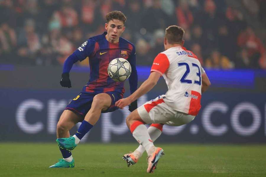 Sadílek během utkání Ligy mistrů s Barcelonou. Sadílek během utkání Ligy mistrů s Barcelonou.