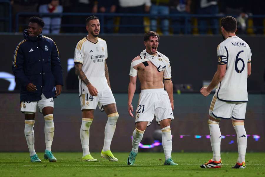 Brahim celebra el quinto gol del Real Madrid al Atlético en la Supercopa