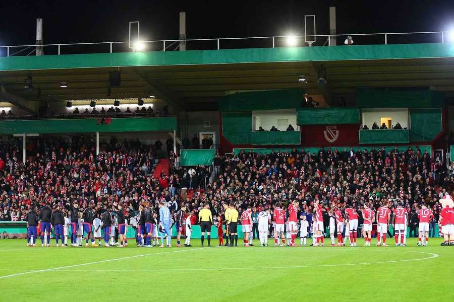 Partida de pe arena LEAG Energie Stadion s-a disputat, RB Leipzig învingând-o pe Energie Cottbus cu un categoric 4-1 Partida de pe arena LEAG Energie Stadion s-a disputat, RB Leipzig învingând-o pe Energie Cottbus cu un categoric 4-1