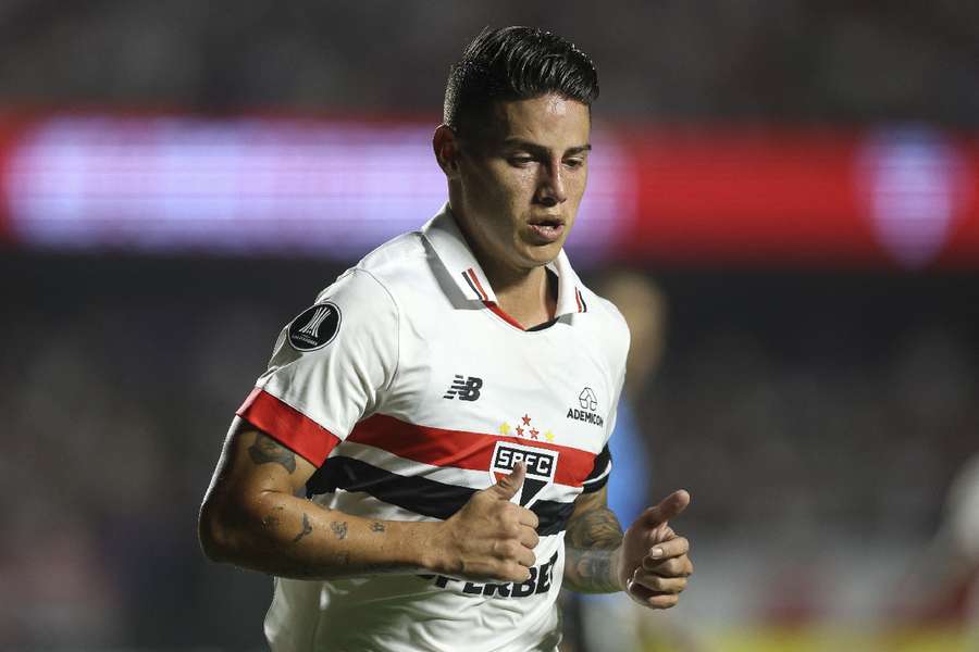 James Rodríguez num jogo com o São Paulo.