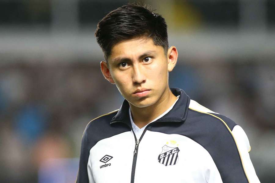Miguelito avec Santos en février 2026. Miguelito avec Santos en février 2026.