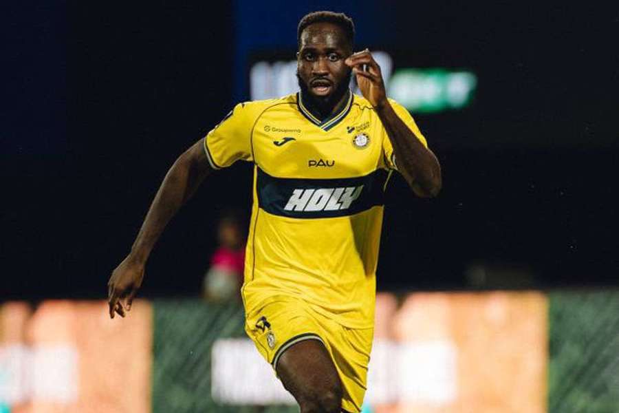 Babacar Leye avec Pau.