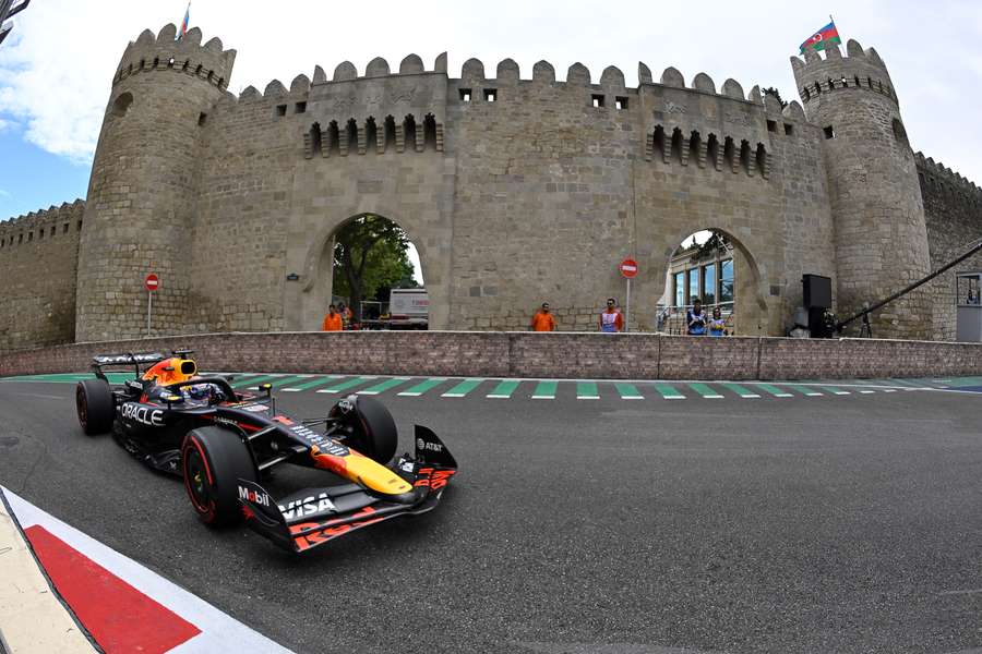 Max Verstappen během kvalifikace VC Ázerbájdžánu.