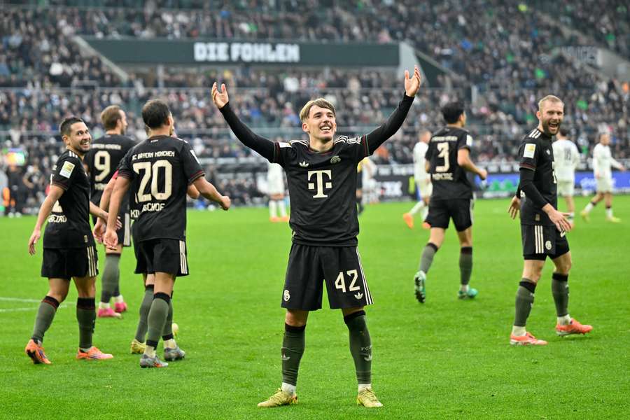 "Hype" um Karl: Bayern-Profis halten Jungstar auf dem Boden "Hype" um Karl: Bayern-Profis halten Jungstar auf dem Boden