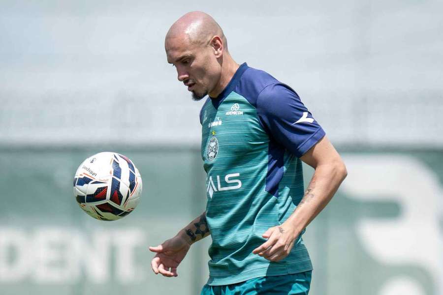 Maicon, zagueiro do Coritiba