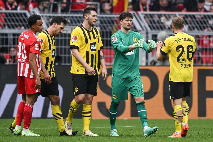 Süle, Ryerson, Hummels et Kobel après leur victoire face à Union Berlin.