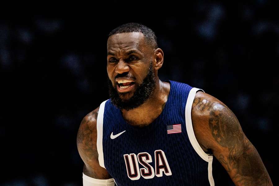 LeBron James scored the winning lay-up with eight seconds remaining to give the United States a 101-100 victory over South Sudan