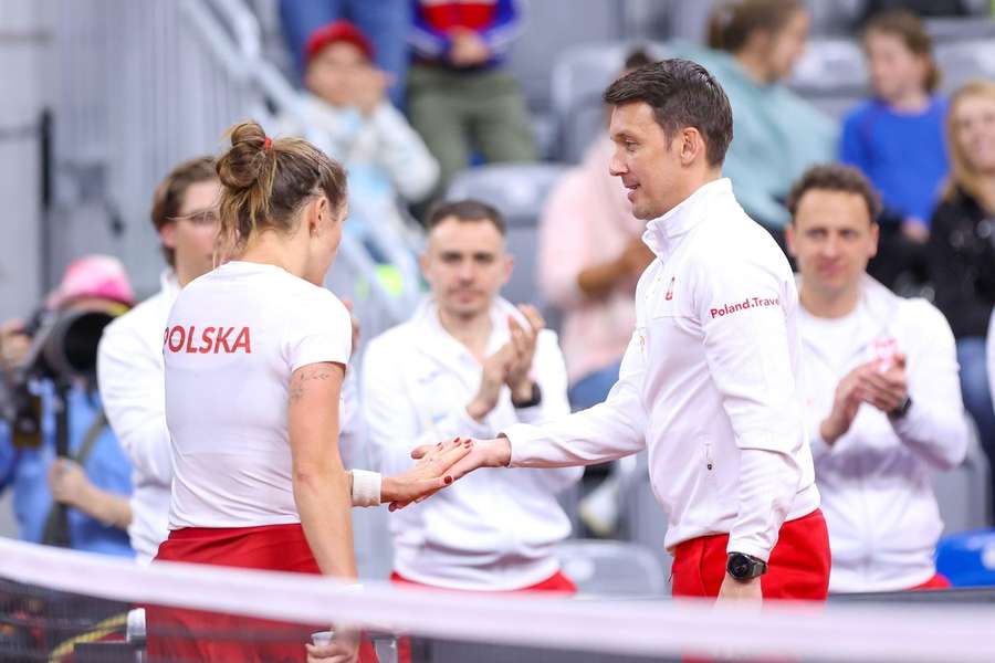 Kawa i Kostiuk rozpoczynają mecz Polski z Ukrainą, Magdy Linette nie ma w składzie