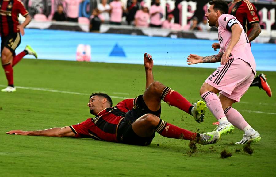 Messi arrematou para abrir o placar em Fort Lauderdale