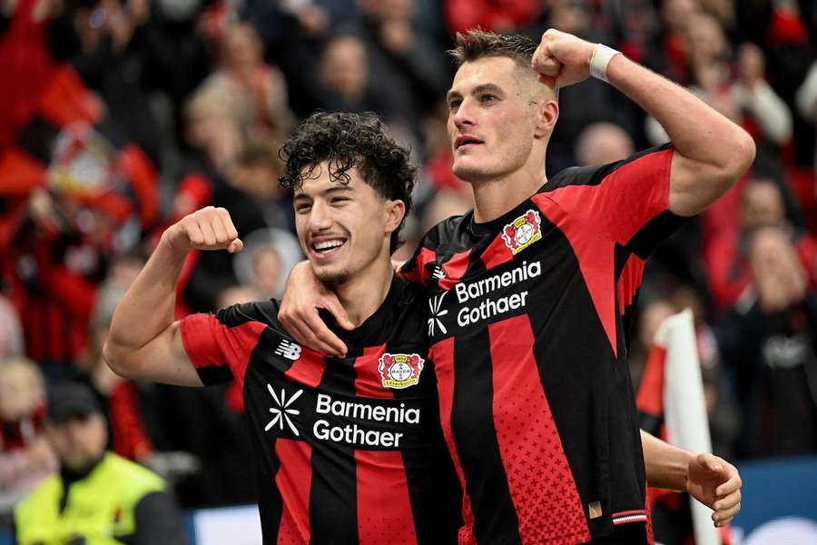 Ibrahim Maza (l.) und Patrik Schick teilten sich die Leverkusener Tore gegen Freiburg auf.
