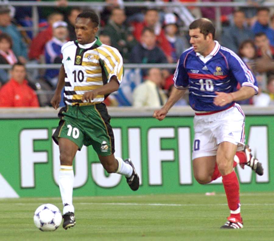 Battle of the 10s: Moshoeu vs Zidane