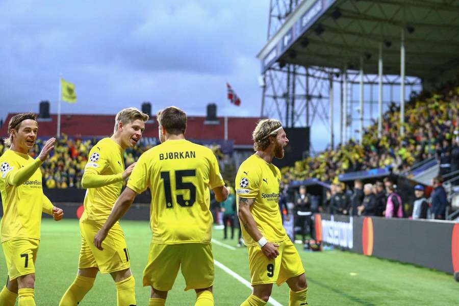 Kasper Hogh celebrates his goal