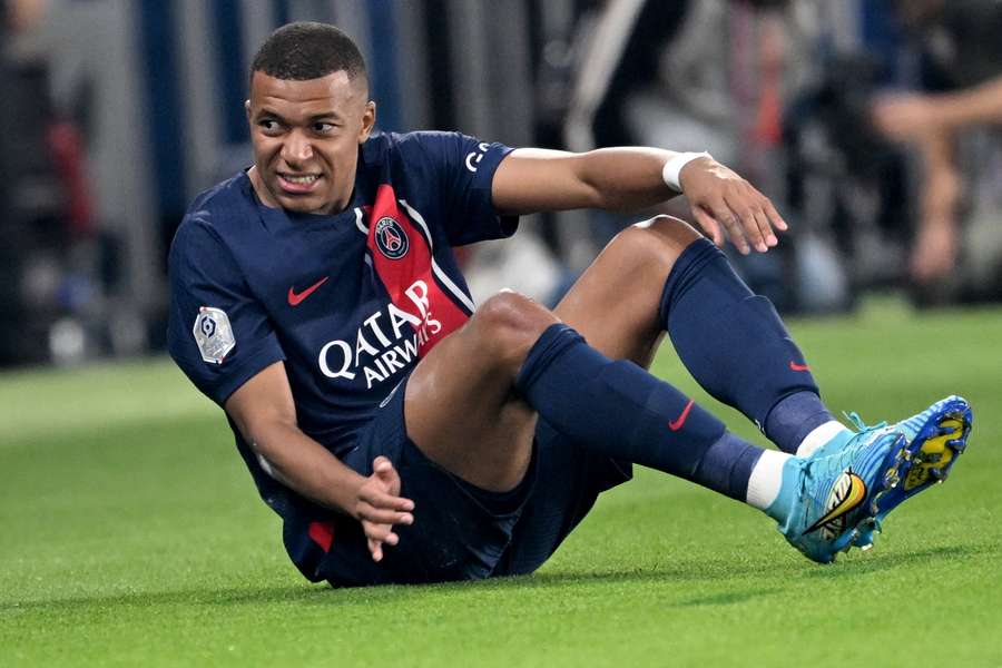 Mbappé pediu para ser substituído ainda no primeiro tempo