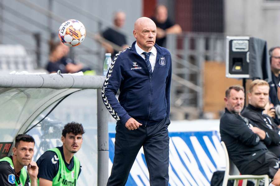 AGFs cheftræner Uwe Rösler under superligakampen mellem AGF og Lyngby Boldklub søndag