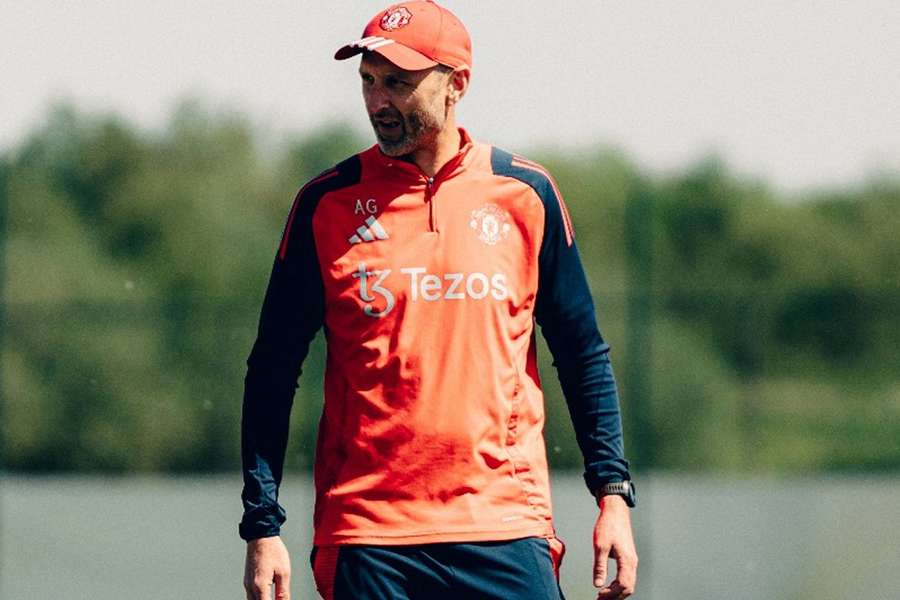 Spurs coach Georgson discusses Frank and "genius" Arteta Spurs coach Georgson discusses Frank and "genius" Arteta