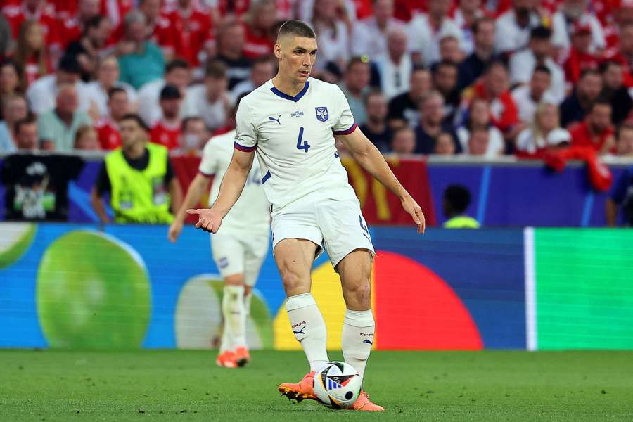 Nikola Milenkovic in azione con la maglia della Serbia