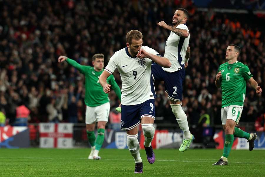 Harry Kane abriu o marcador de penálti