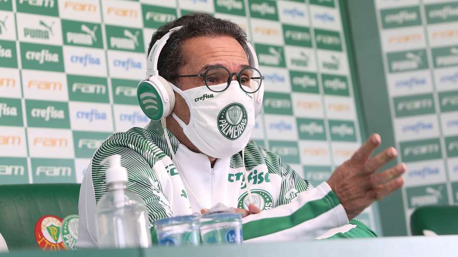 Luxa no Palmeiras no primeiro ano da pandemia