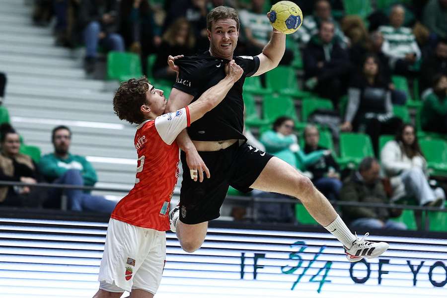 Emil Berlin marca pelo Sporting