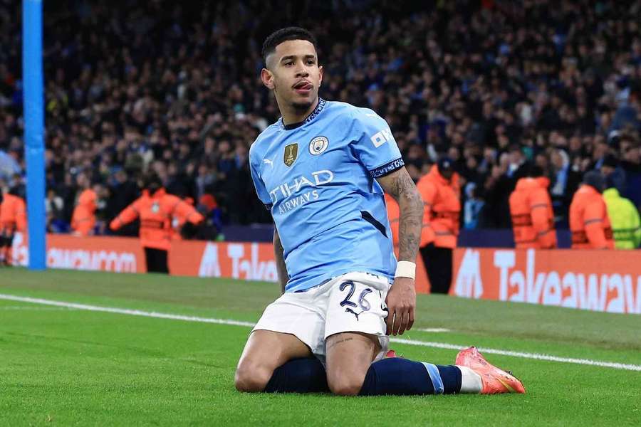 O ponta brasileiro entrou no 2º tempo e resolveu a vida do time de Guardiola 