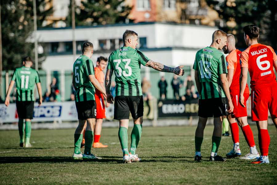 Legendární číslo 33 si užívají na Horní Nitře.