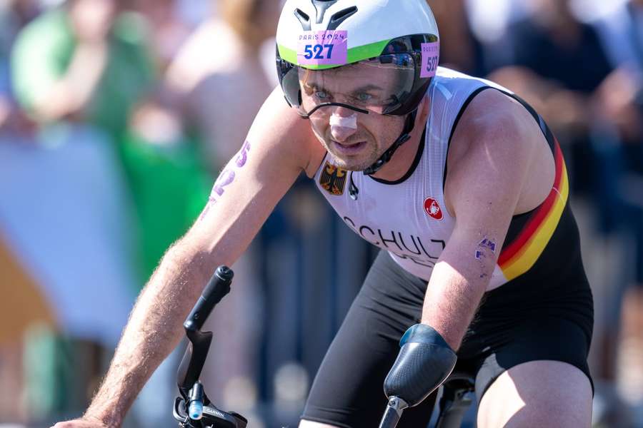 Martin Schulz beim Triathlon der Paralympics in Paris