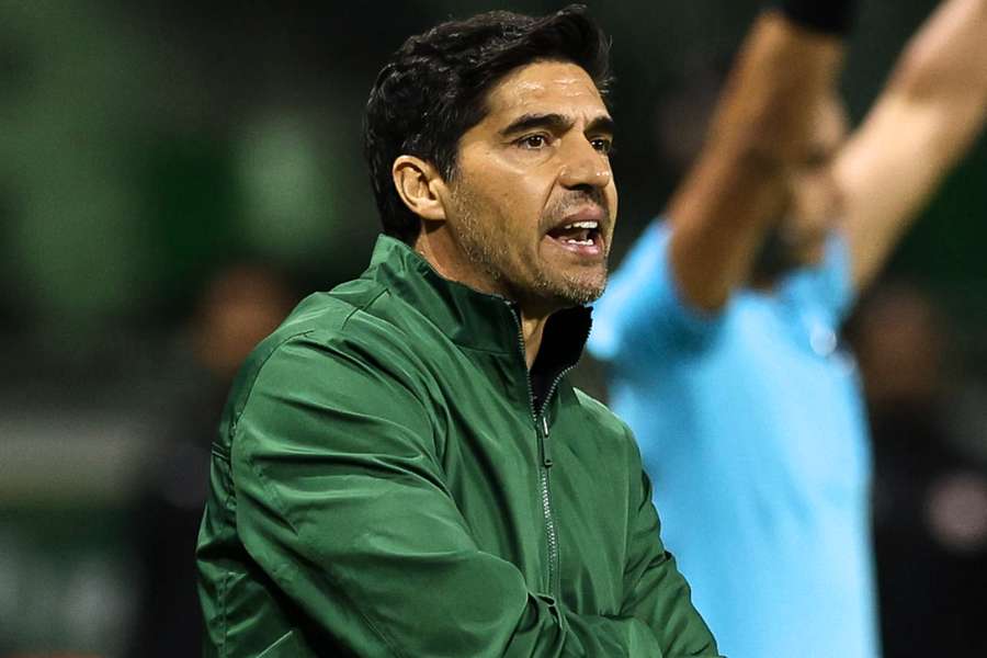 O comandante alviverde lidera o Brasileiro