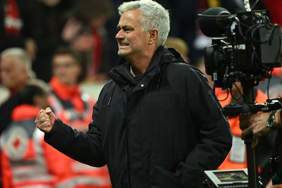 Europa League: Mourinho, 'i tifosi giochino la finale con noi' Europa League: Mourinho, 'i tifosi giochino la finale con noi'