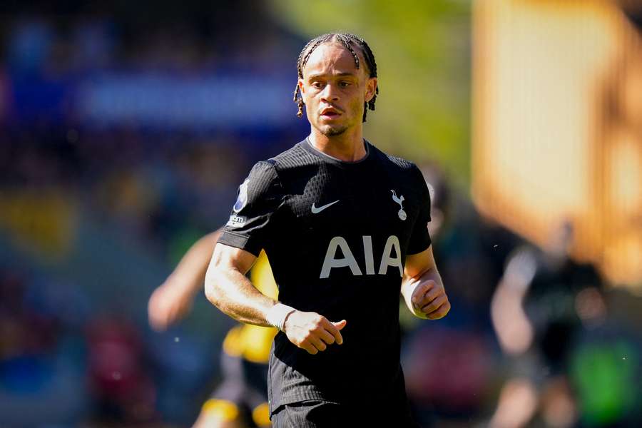 Xavi Simons avec Tottenham face à Wolverhampton.