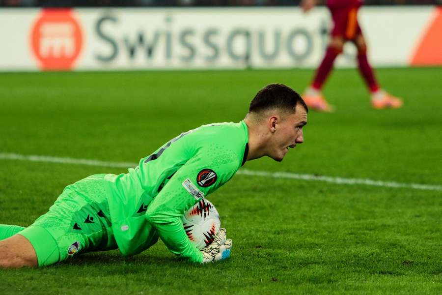Plzeňský bankář Martin Jedlička v akci během utkání s AS Řím.