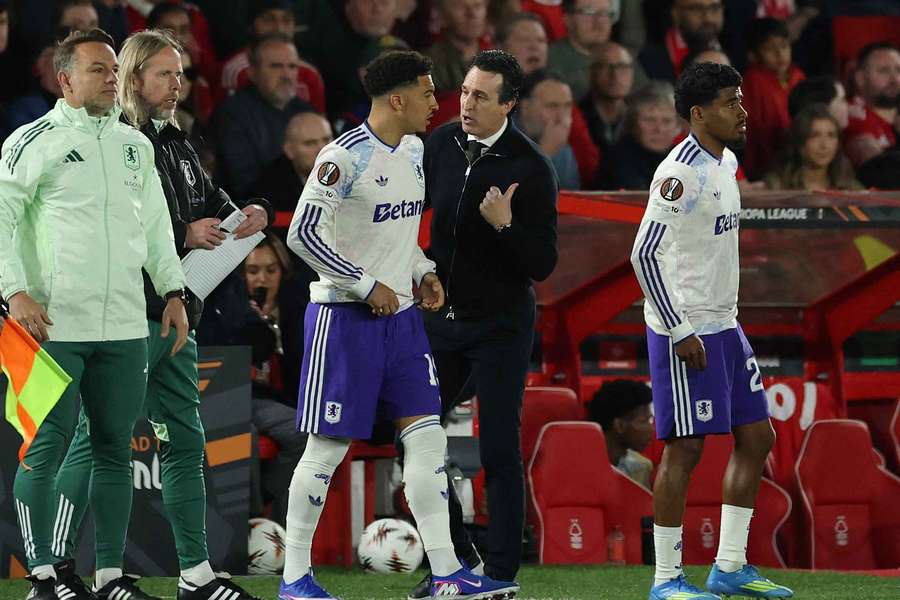Jadon Sancho com Unai Emery