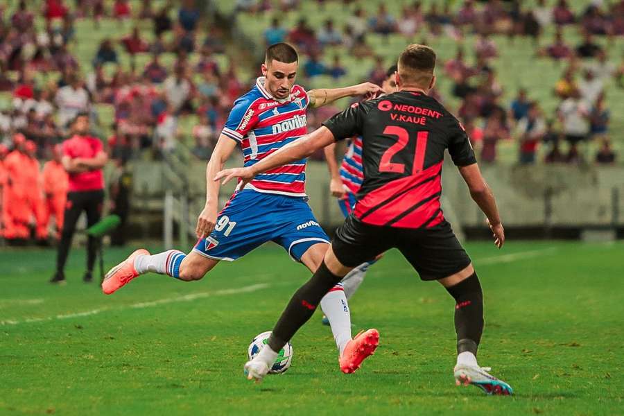 Fortaleza e Athletico-PR fizeram ótimo jogo no Castelão