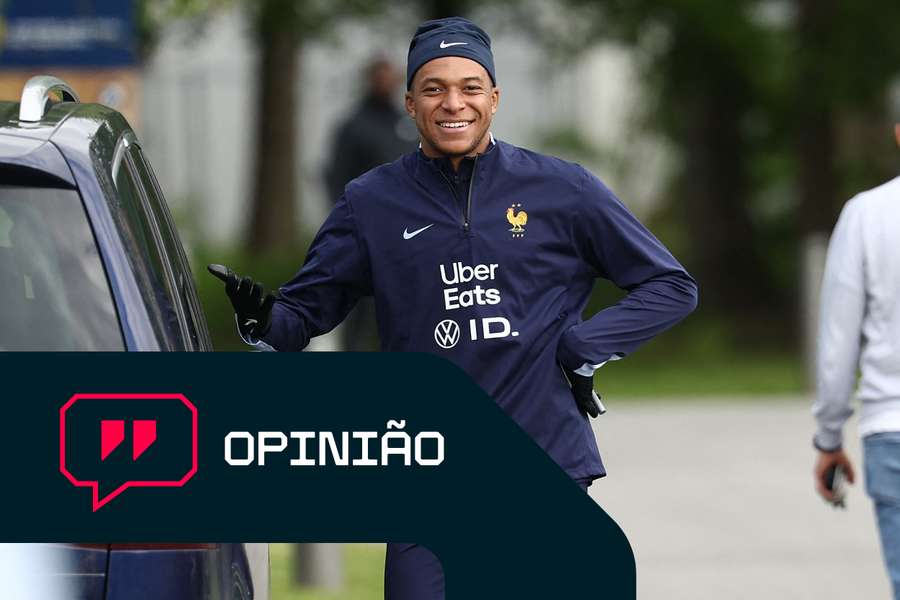 Mbappé está em estágio com a seleção francesa