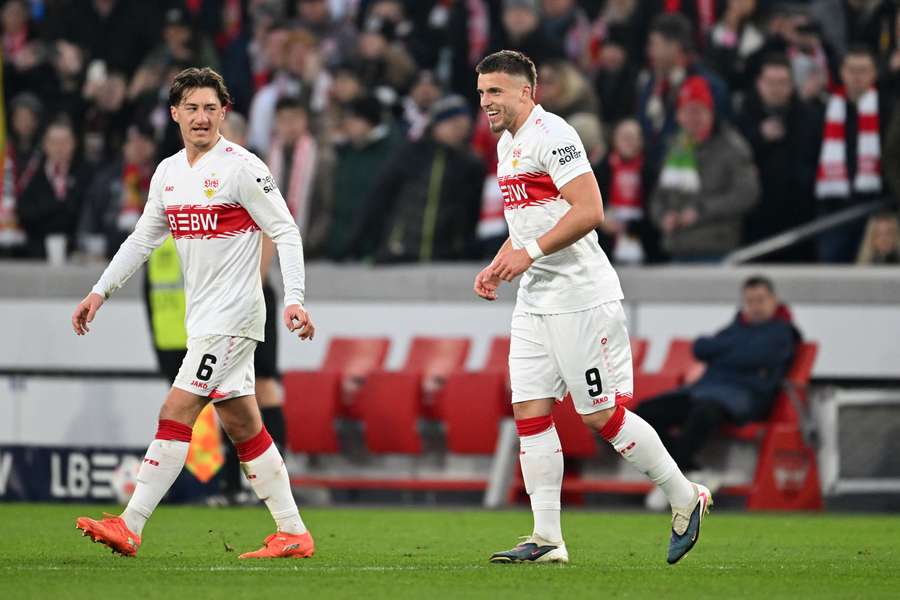 L'esultanza di Demirovic