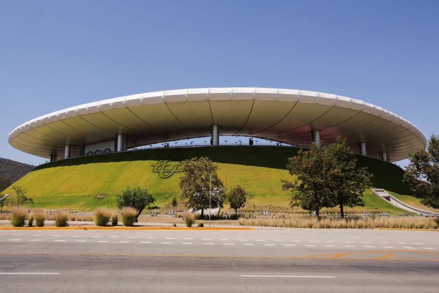 L'Akron Stadium. L'Akron Stadium.