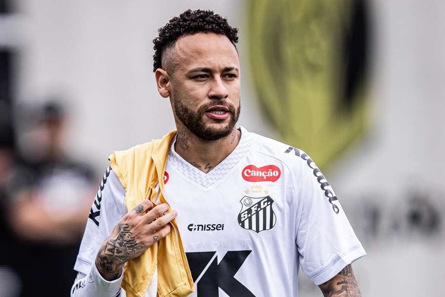 Neymar cuenta con el apoyo de Alexandre Mattos