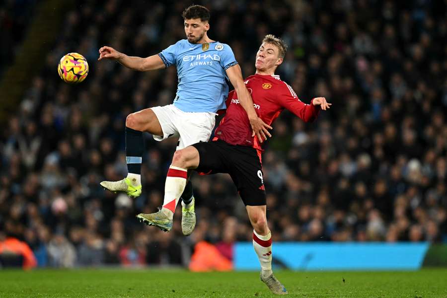 Rúben Dias lesionou-se diante do Manchester United