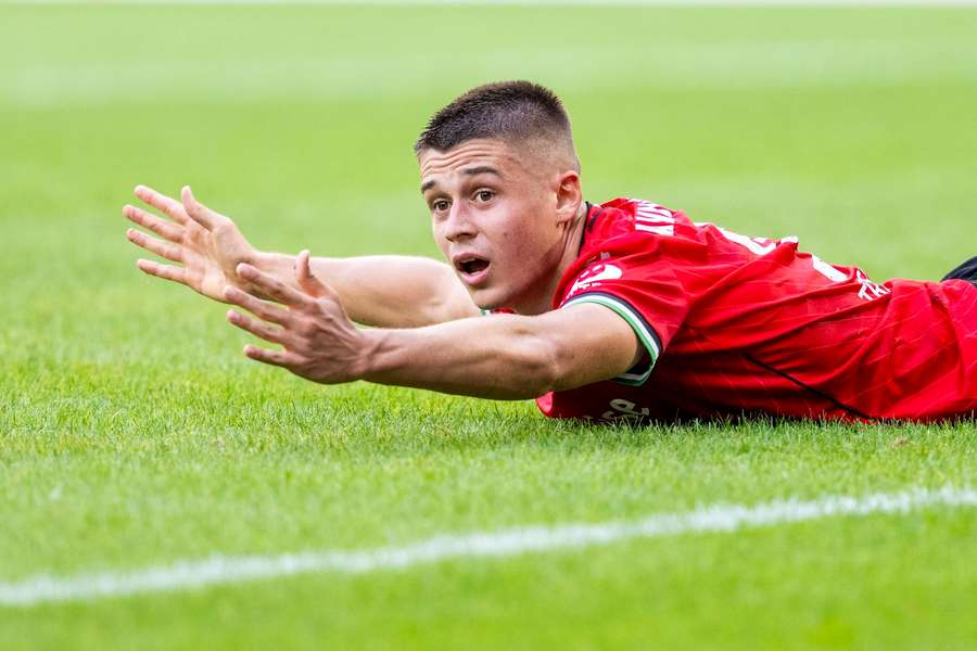 Lange Gesichter in Hannover: In Bielefeld endet das Abenteuer DFB-Pokal schon wieder.